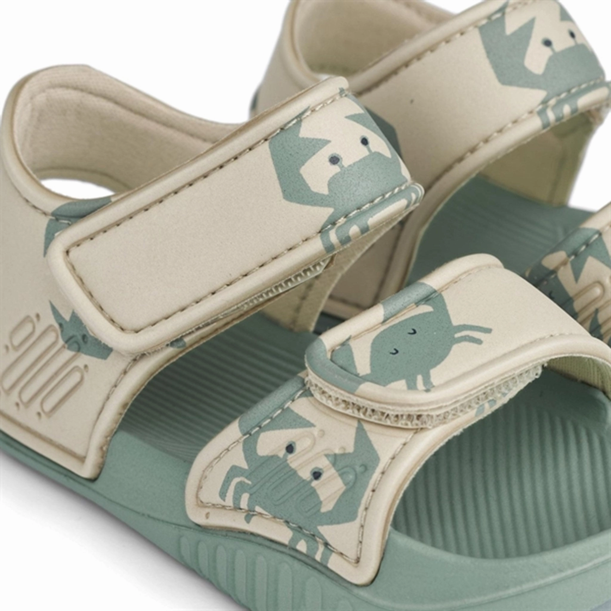Refined Urbanism Motion In Mind Liewood Blumer Sandaler Crab Sandy