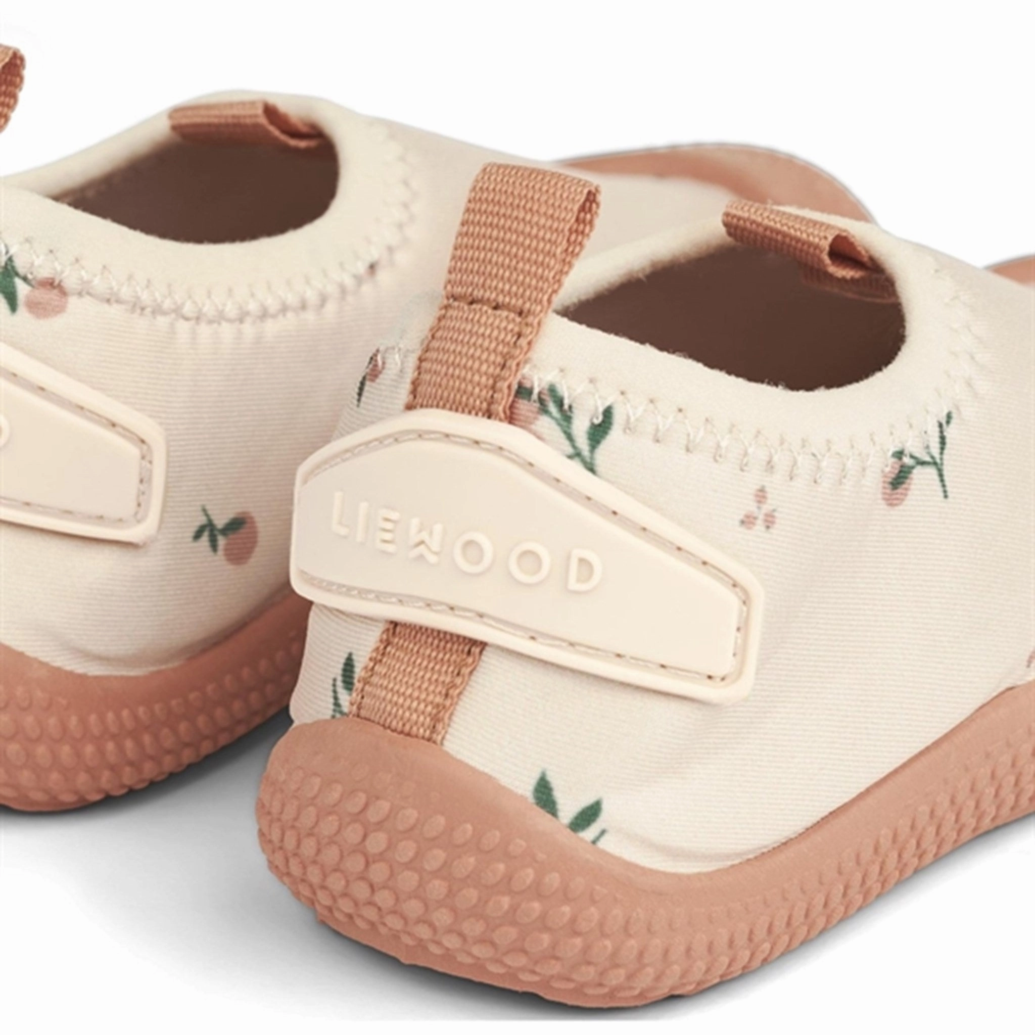 Liewood Sonja Badesko Peach Sea Shell Style Forward Curated For Motion