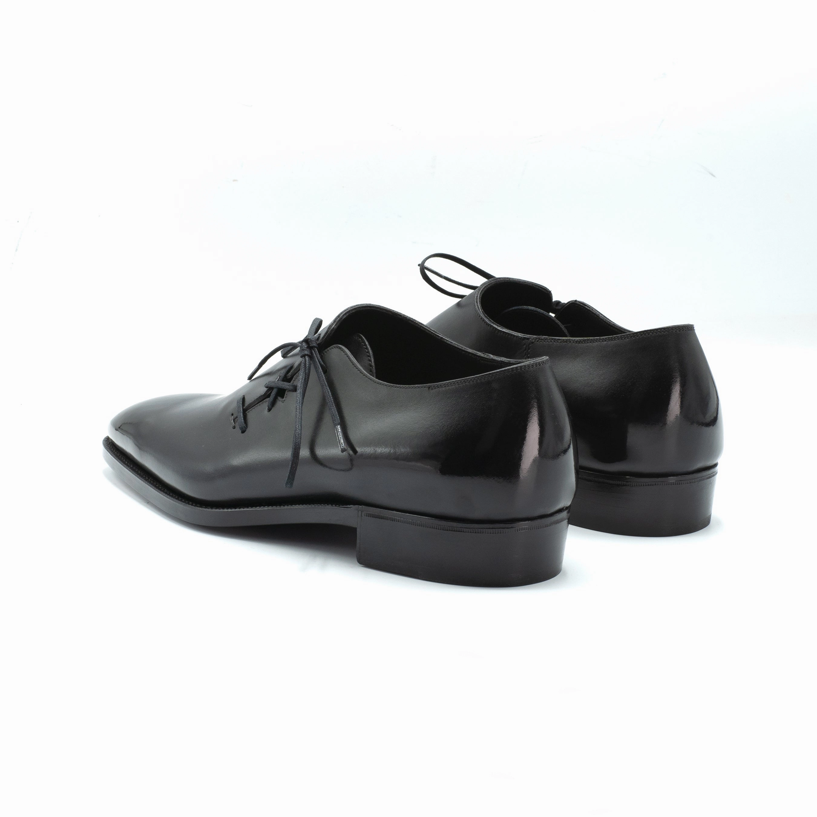 Wholecut Oxford Shoe -  Onyx Box Calf Everyday Function