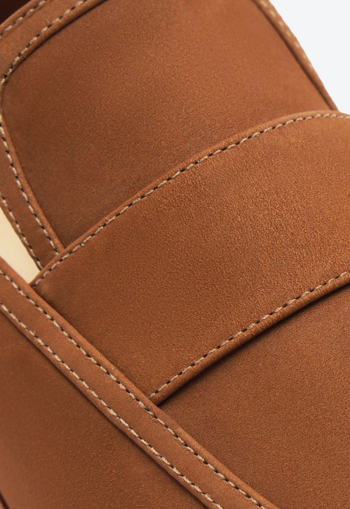 Wear Your World Quiet Fit Maurice Nubuck Flat