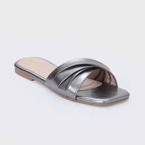 Streamline-Ready Style Forward Flat Chappals For Women
