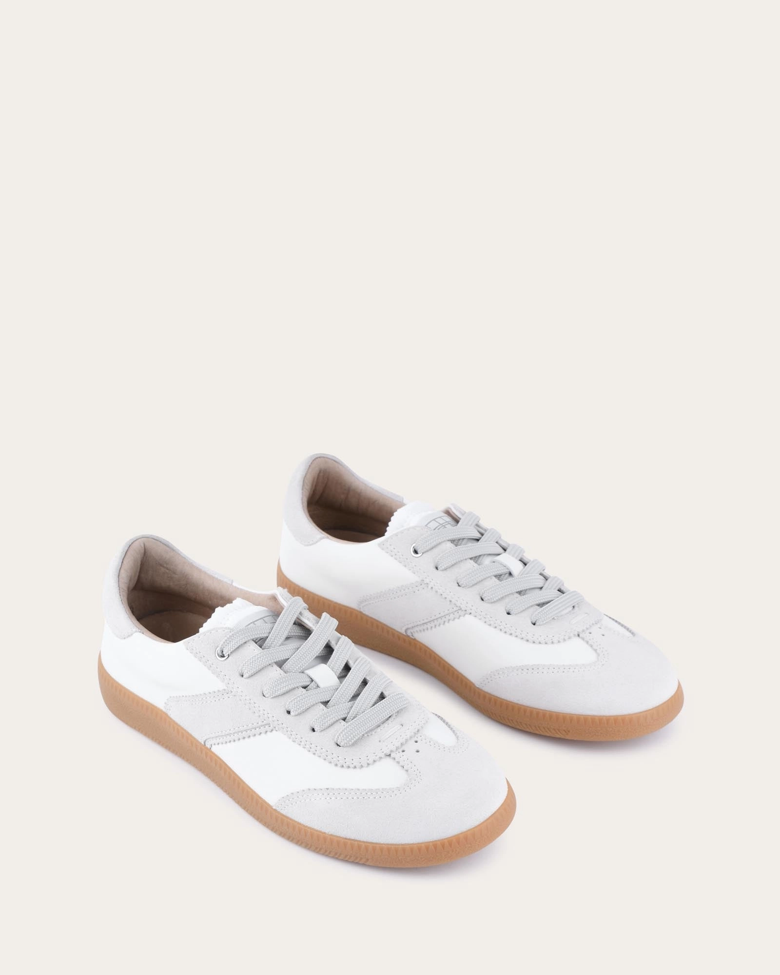 Lola Sneakers White Grey Leather Smart Layering Streamlined Mobility