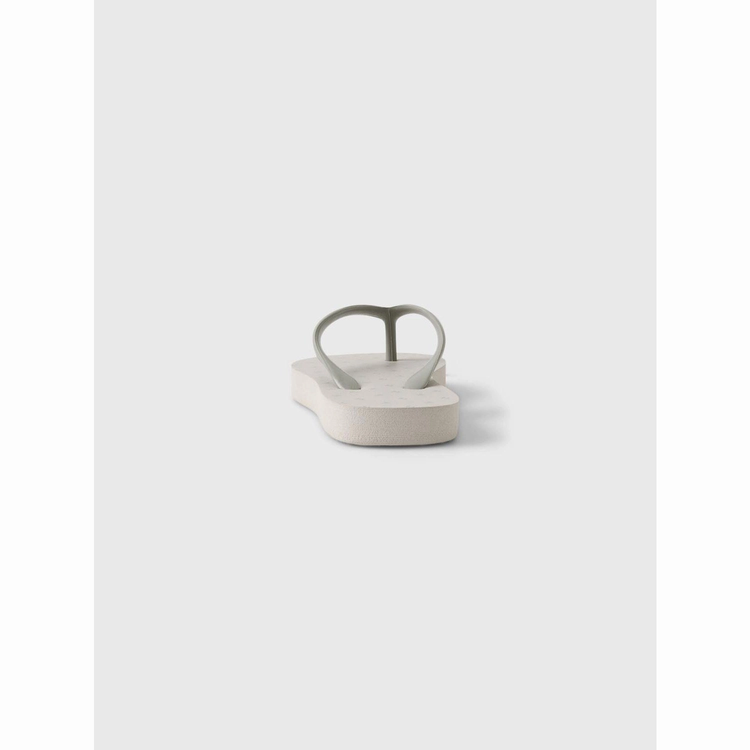Crafted Fit Lil'Atelier Pure Cashmere Fifer Flip Flop