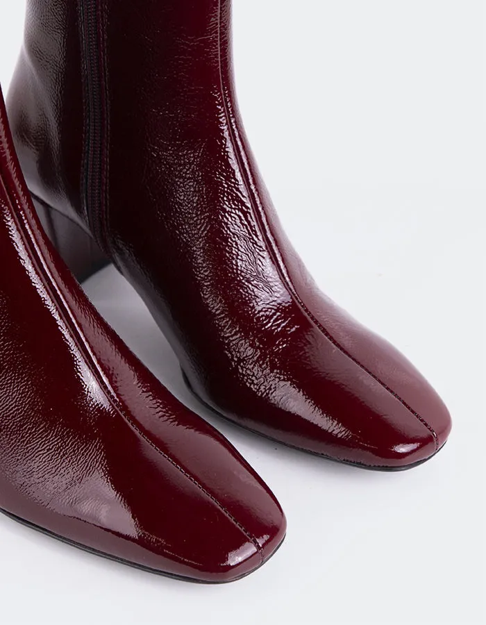 Streamlined Life Lioni Burgundy Naplack