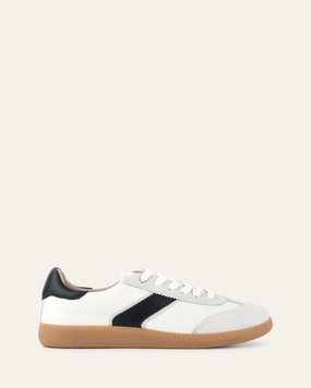 Lola Sneakers White Black Leather Purpose-Built Fit