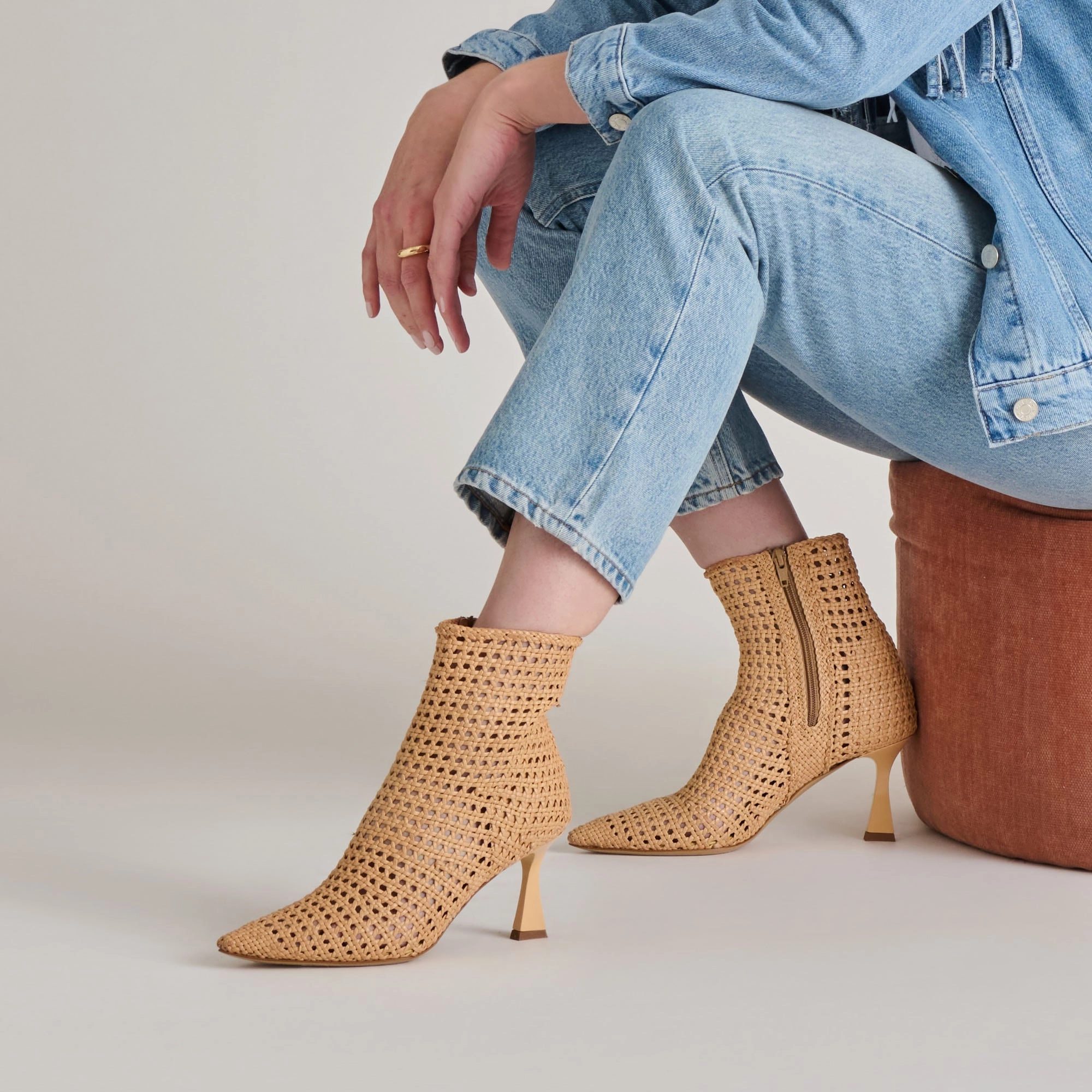 Lonni Booties Light Tan Woven Leather Flowwear