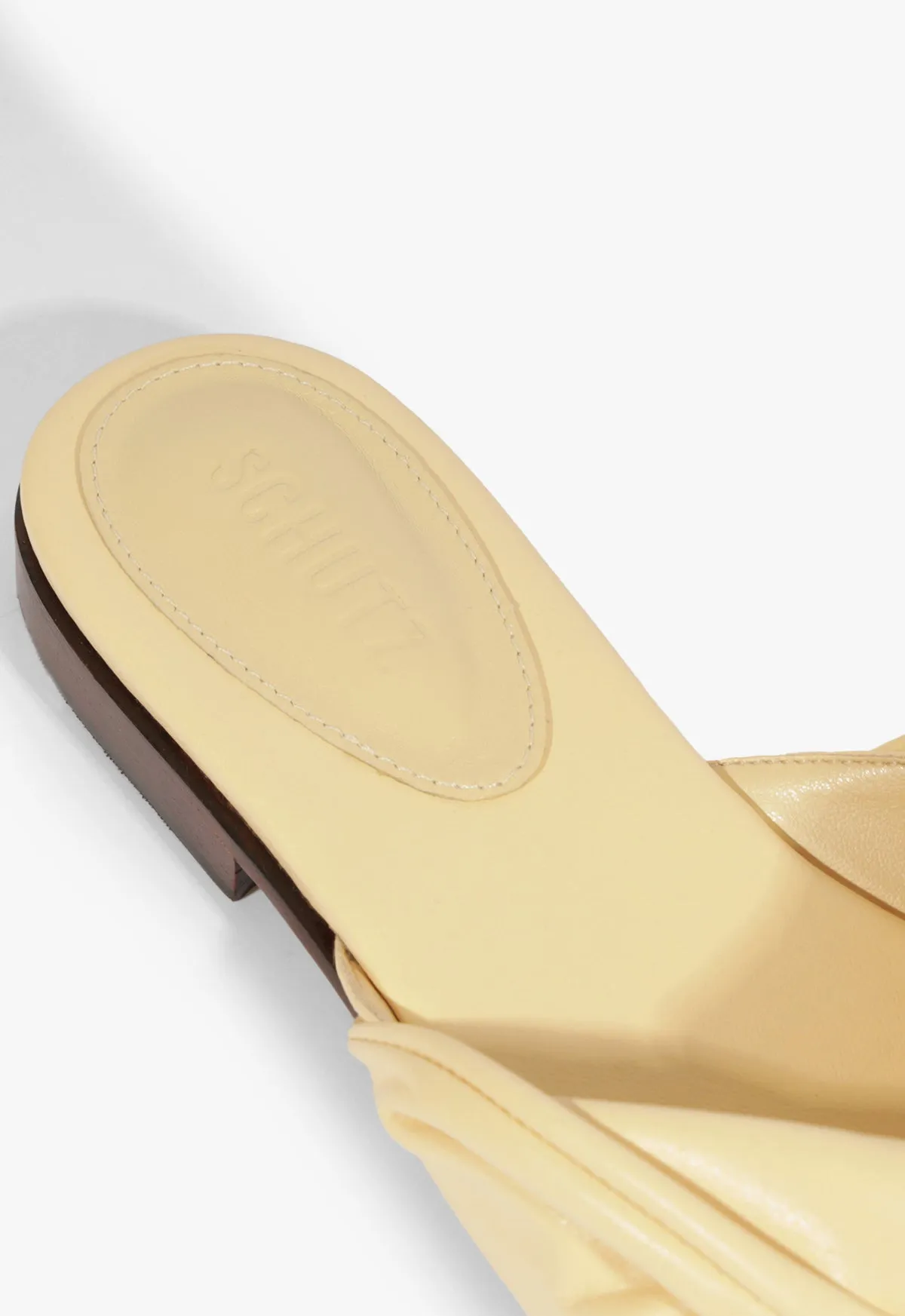 Quiet Vibe Rhythmic Fit Lori Beige Leather Flat Sandal