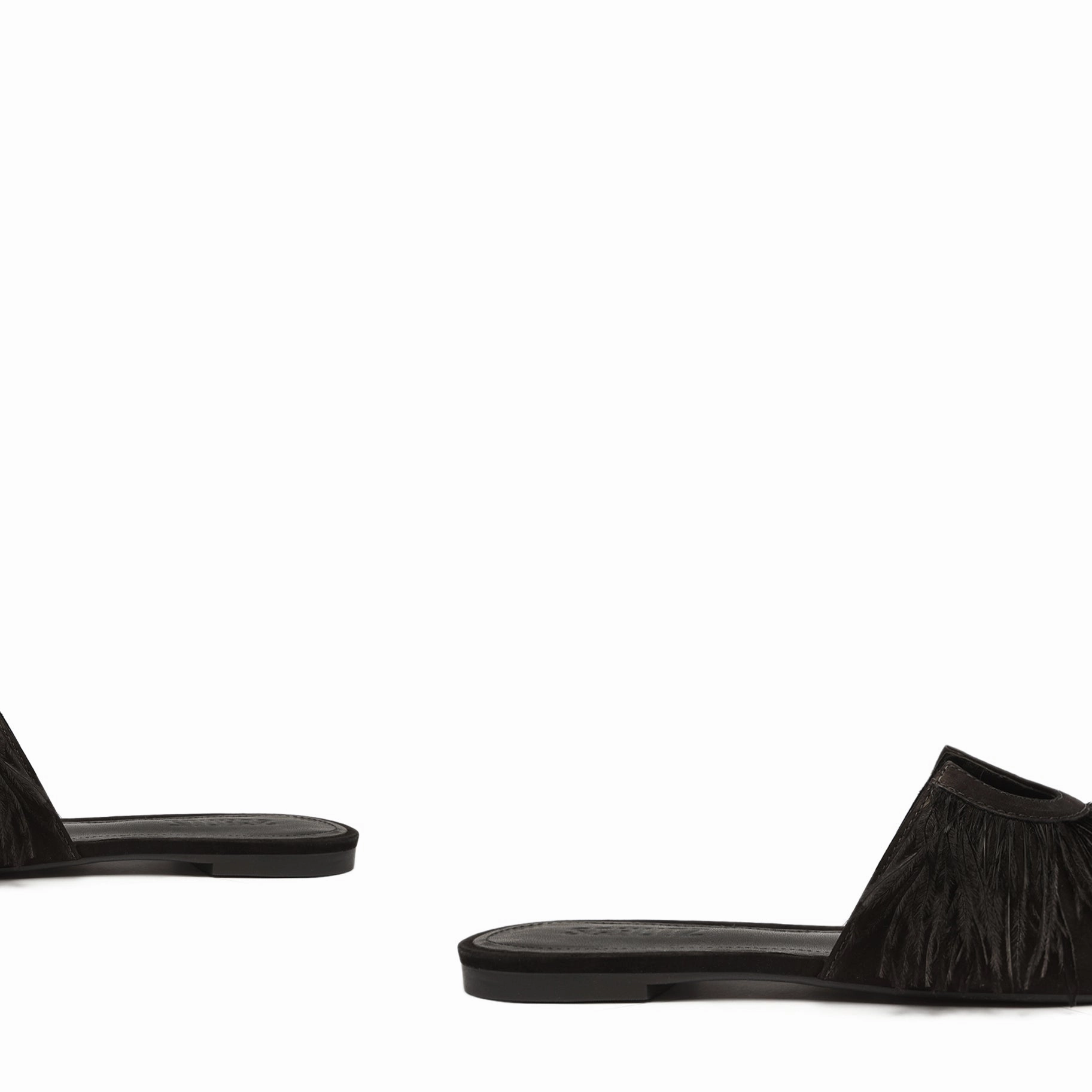 Chayla Nubuck Flat Crafted In Flow