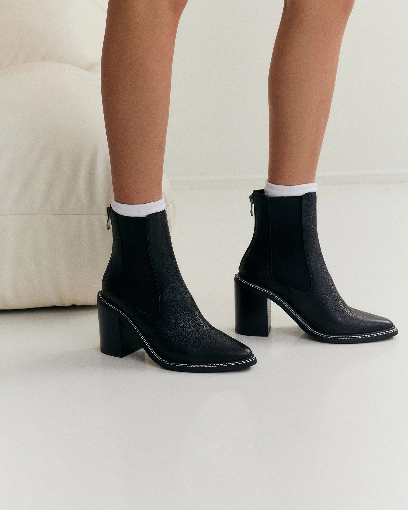 Low-Profile Style Movement Readywear Luxe High Ankle Boots Black Leather