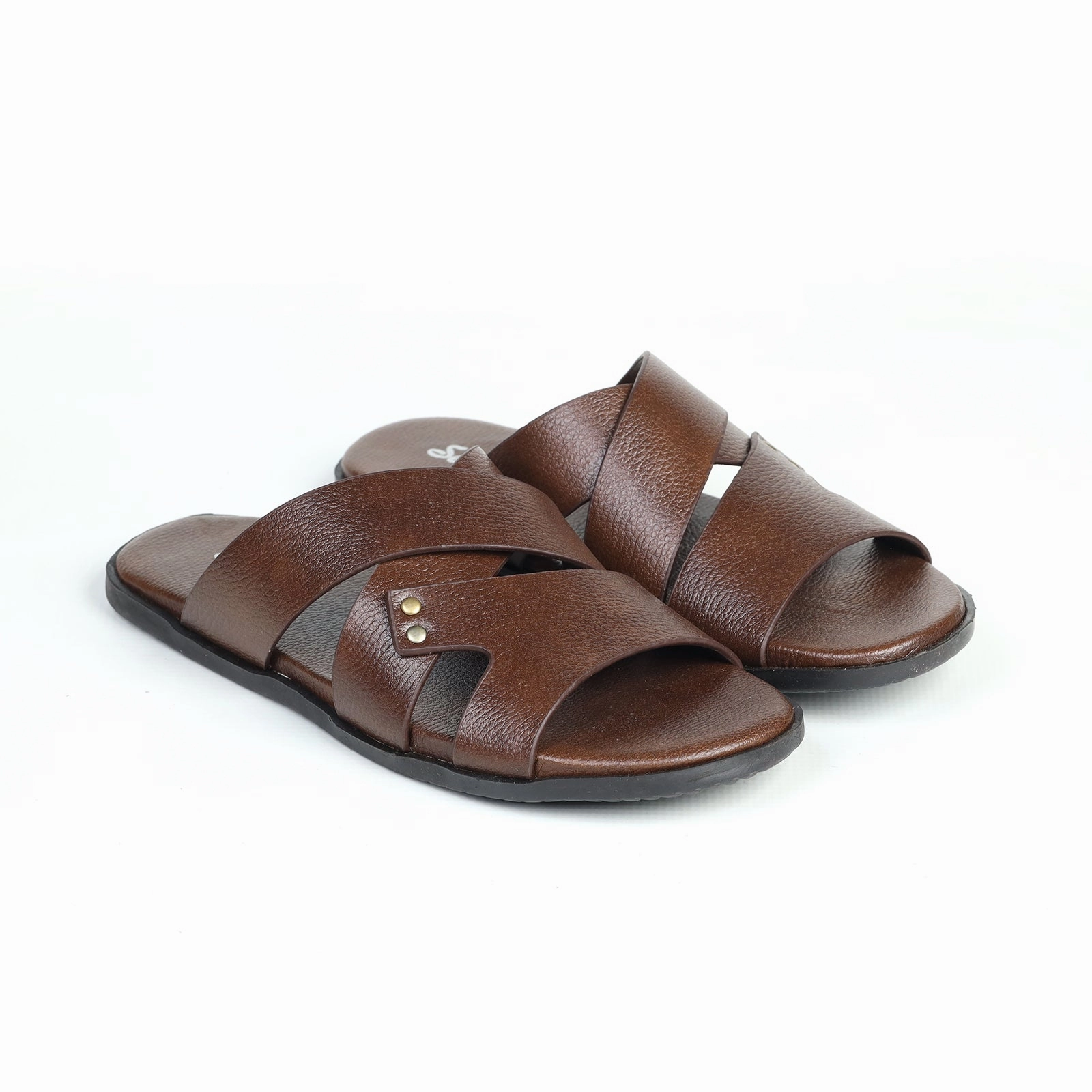 M-Sr-0300109-Chappal In-Motion Look
