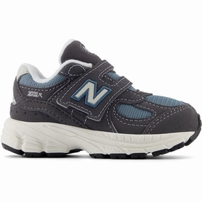 New Balance 2002 Hook & Loop Sneakers Magnet Functional Aesthetic