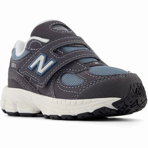 Adaptable Pieces Multi-Context Fit New Balance 2002 Hook & Loop Sneakers Magnet