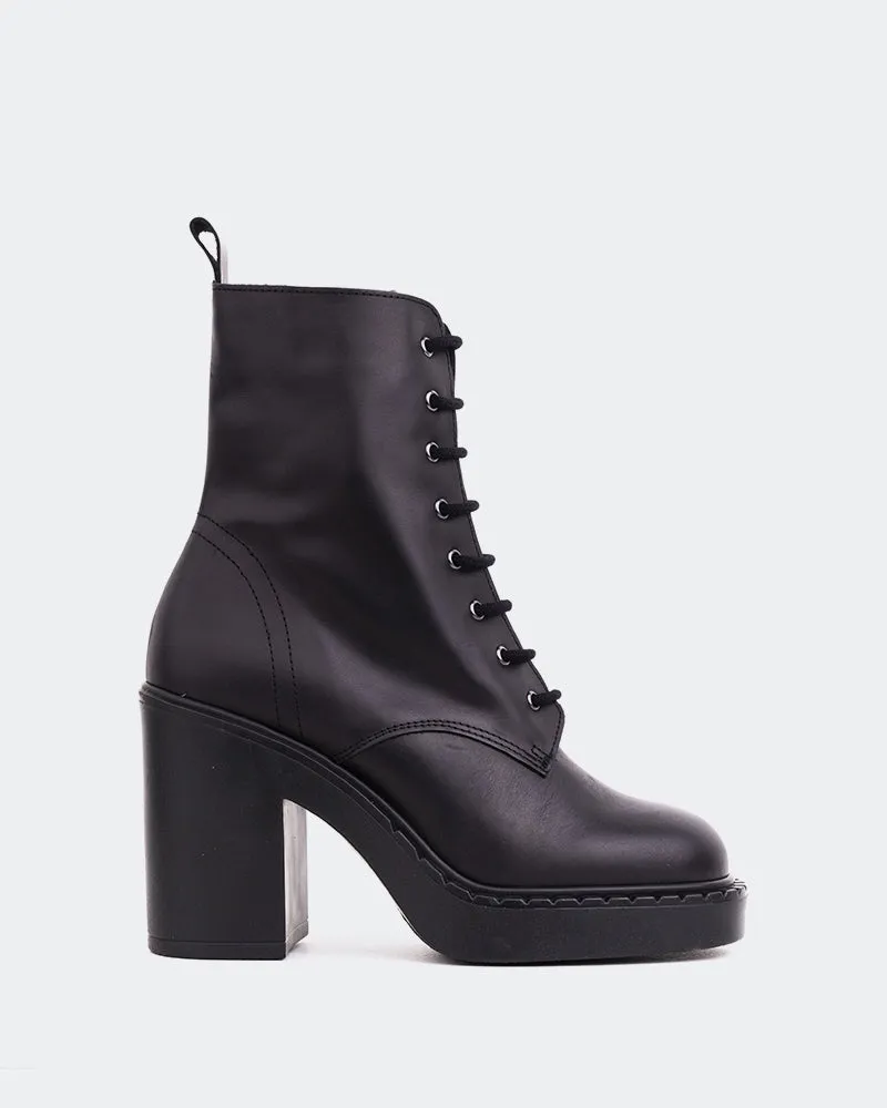 Maldon Black Leather Designed For Days Refined To Move
