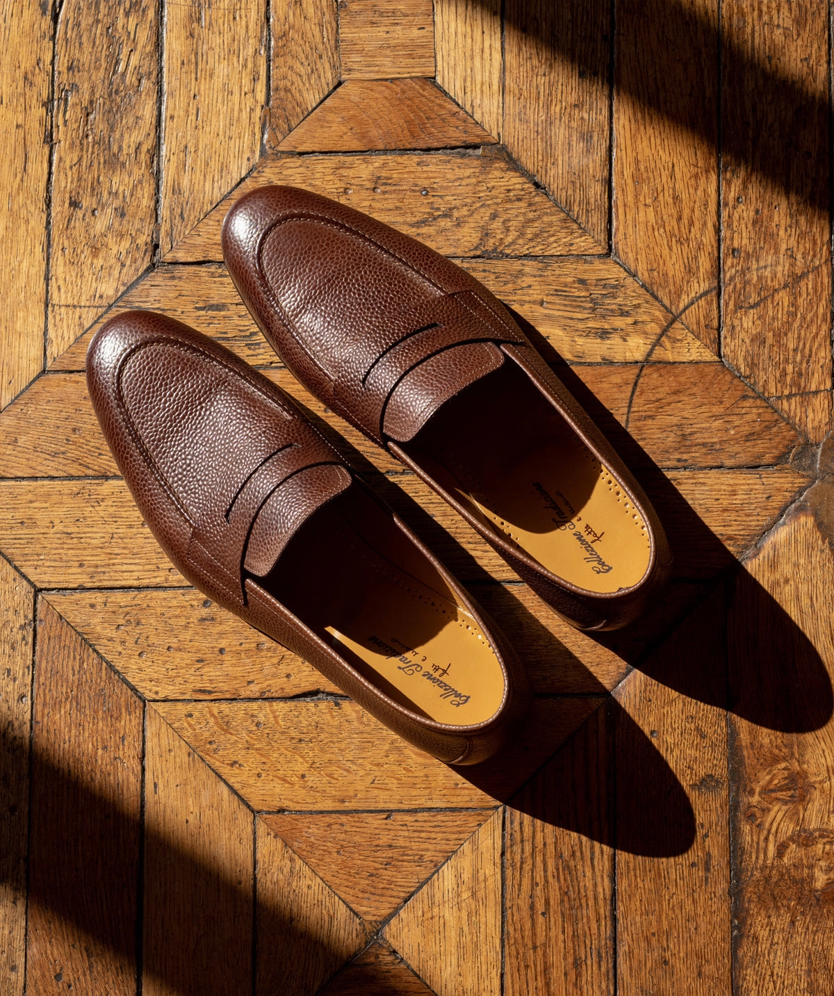 Markos Grained Brown Patina Moccasin Live Light
