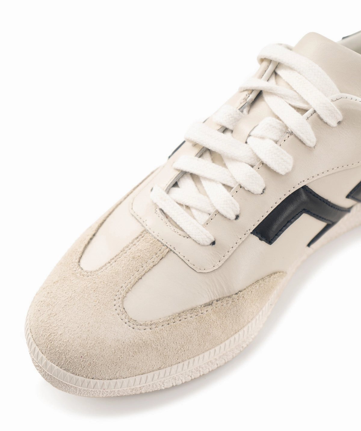 Mathilde Cream And Black Sneakers Design-Led Expressive Minimal