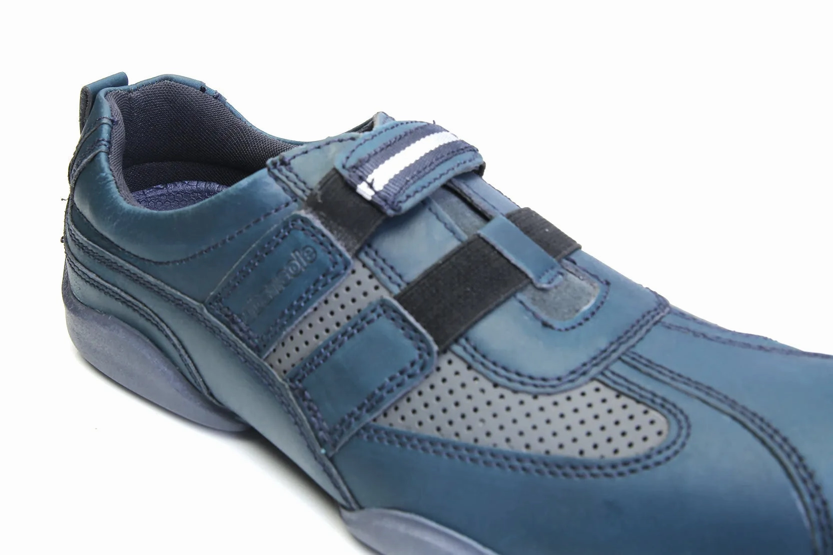 Men'S Casual Shoes Rc-2113 Future In Motion Style In Action