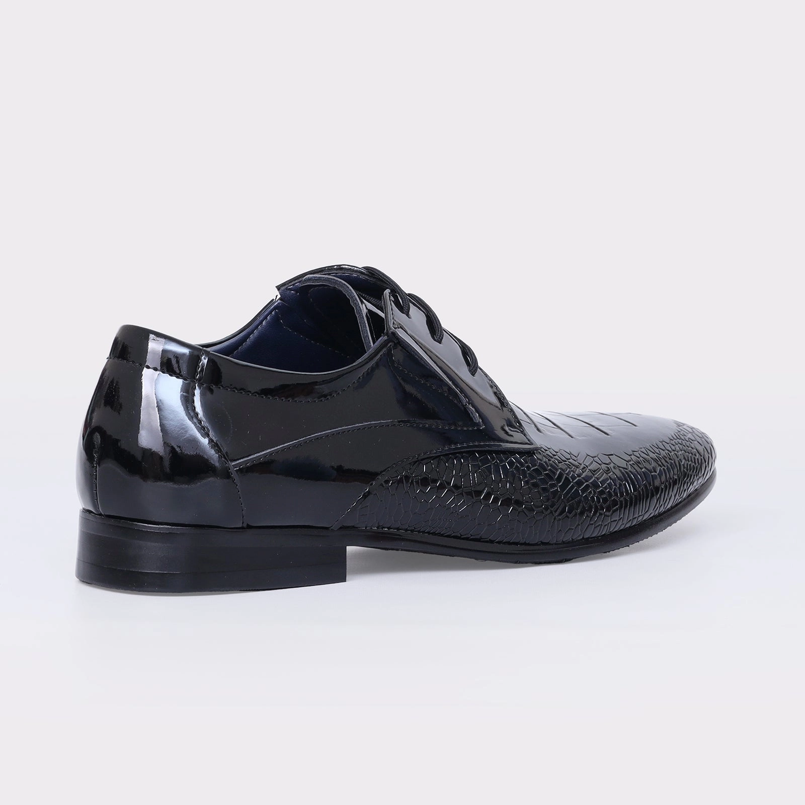 Men'S Lace-Up Shoes Designed For Ease