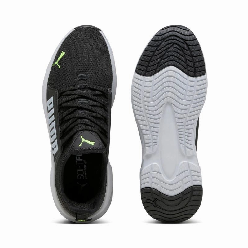 Mens Soft Ride Premier Slip On Form In Action
