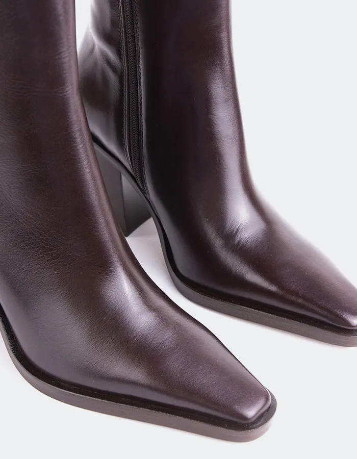 Purpose Fit Constant Comfort Meraly Dark Brown Leather
