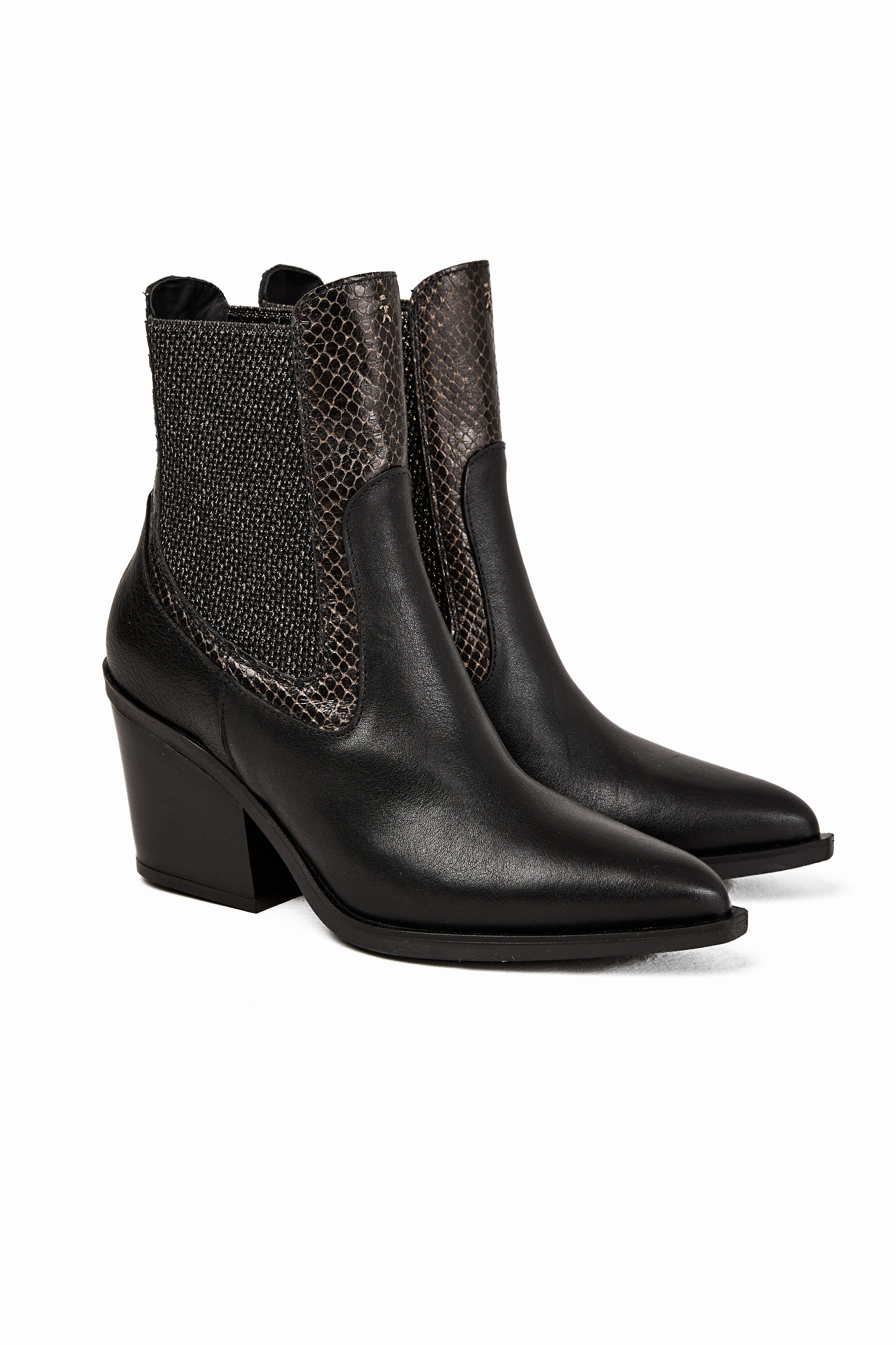Messico Leather Boot In Vipera Nero Designed For Fluidity