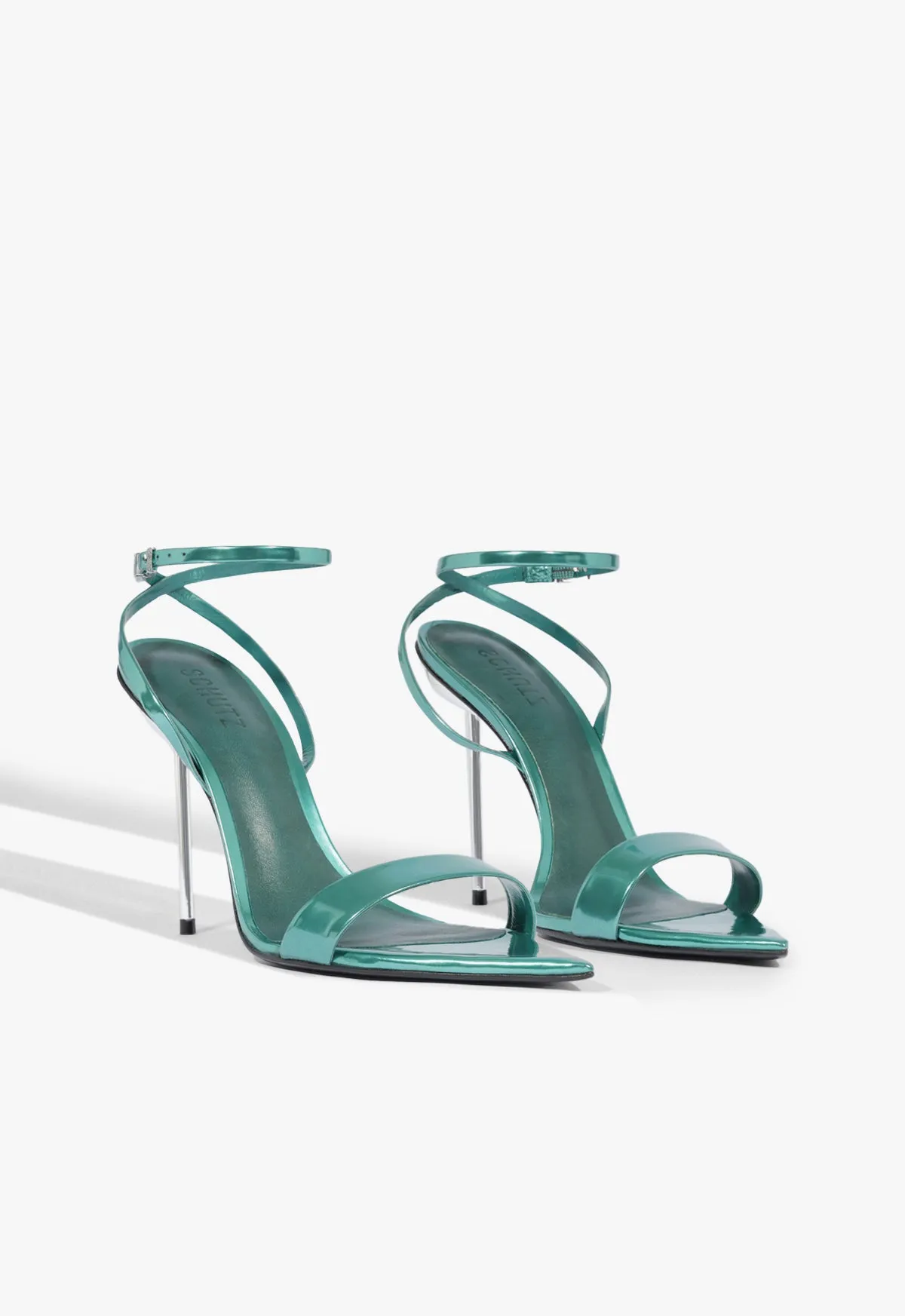 Street-Forward Relaxed Core Michella Specchio Sandal