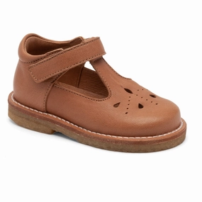 Bisgaard Caramel Noelle First Step Shoe Layer Your World