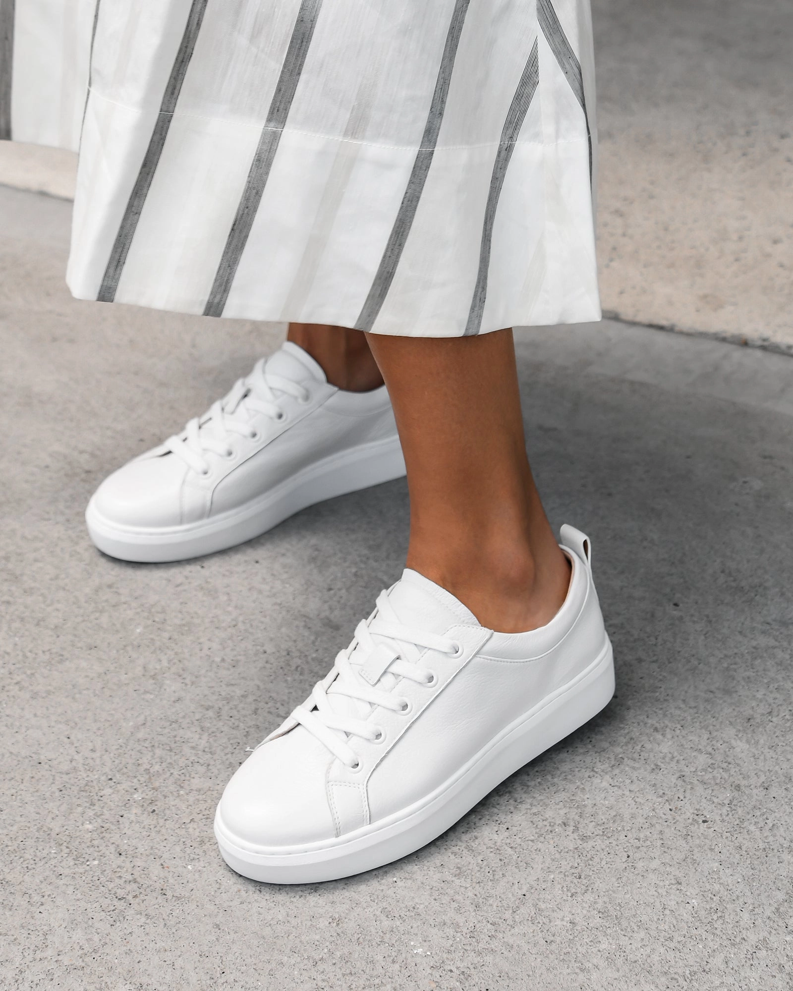 Light Motion Gear Lifestyle Rhythm Hilda Sneakers White Leather