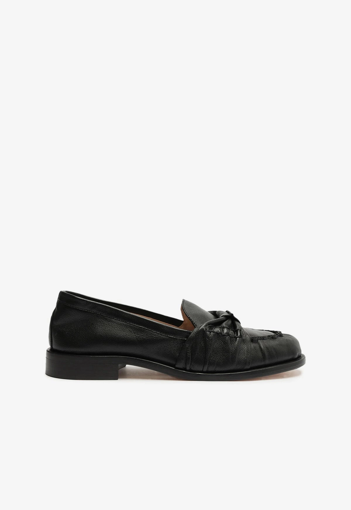 Luca Leather Flat Cool Minimalism