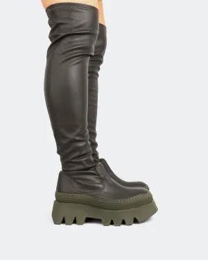 Moncton Military Stretch Designed To Shift Streamlined Look