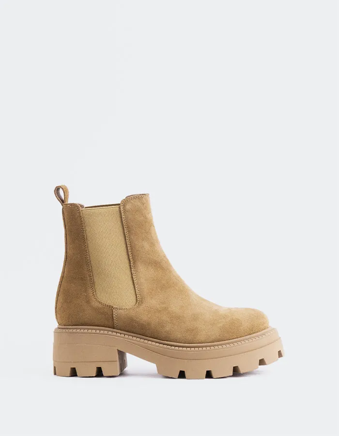 Refined Edge Crafted Pulse Giannis Taupe Suede