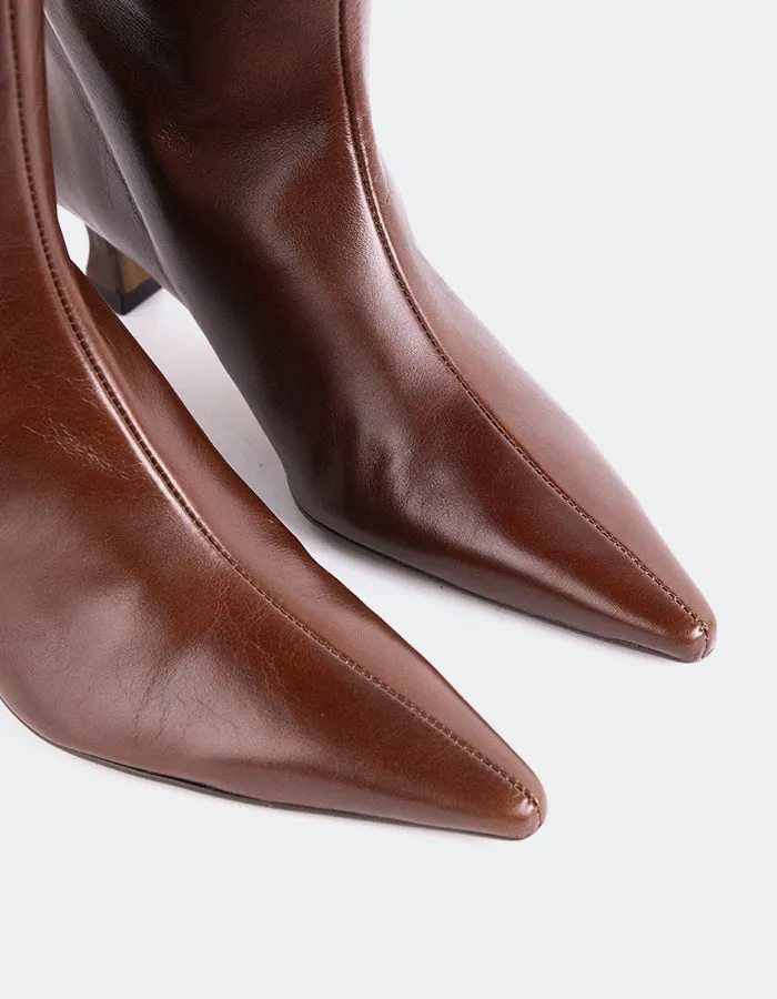 Merit Chestnut Leather Edge And Ease Next In Line