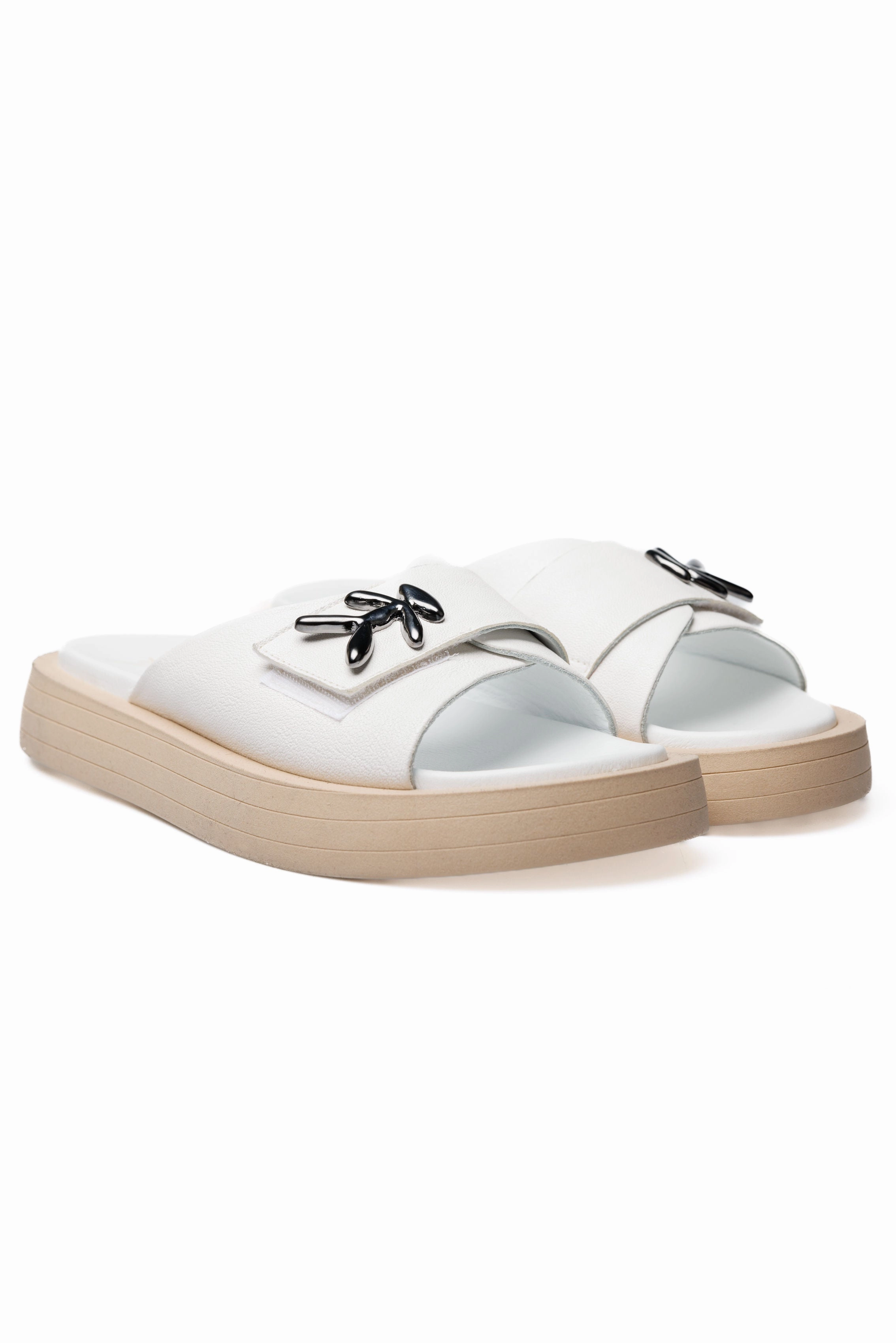 Old Iron Leather Slides In Bianco Built For Feel Instant Outfit