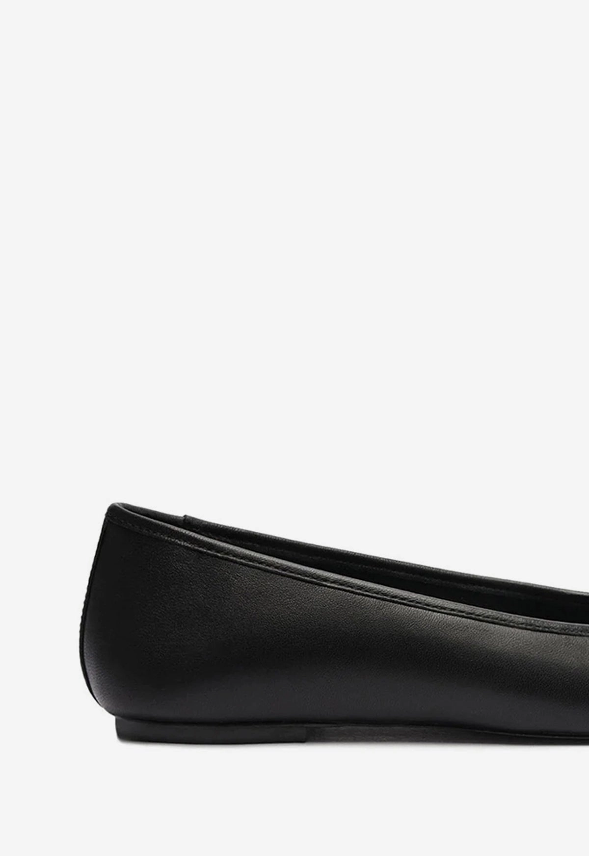 Seasonless Energy City-Layered Sae Cap Toe Leather Flat