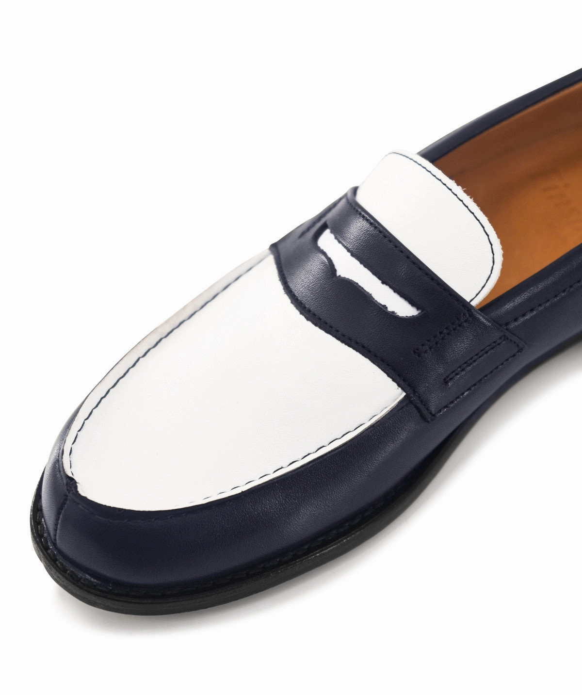 Lilou Two-Tone Navy And White Moccasins Urban Optimized Updated Rhythm
