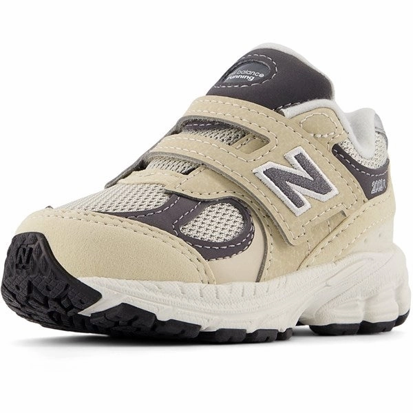 New Balance 2002 Hook & Loop Sneakers Sandstone Design-First Designed For Ease