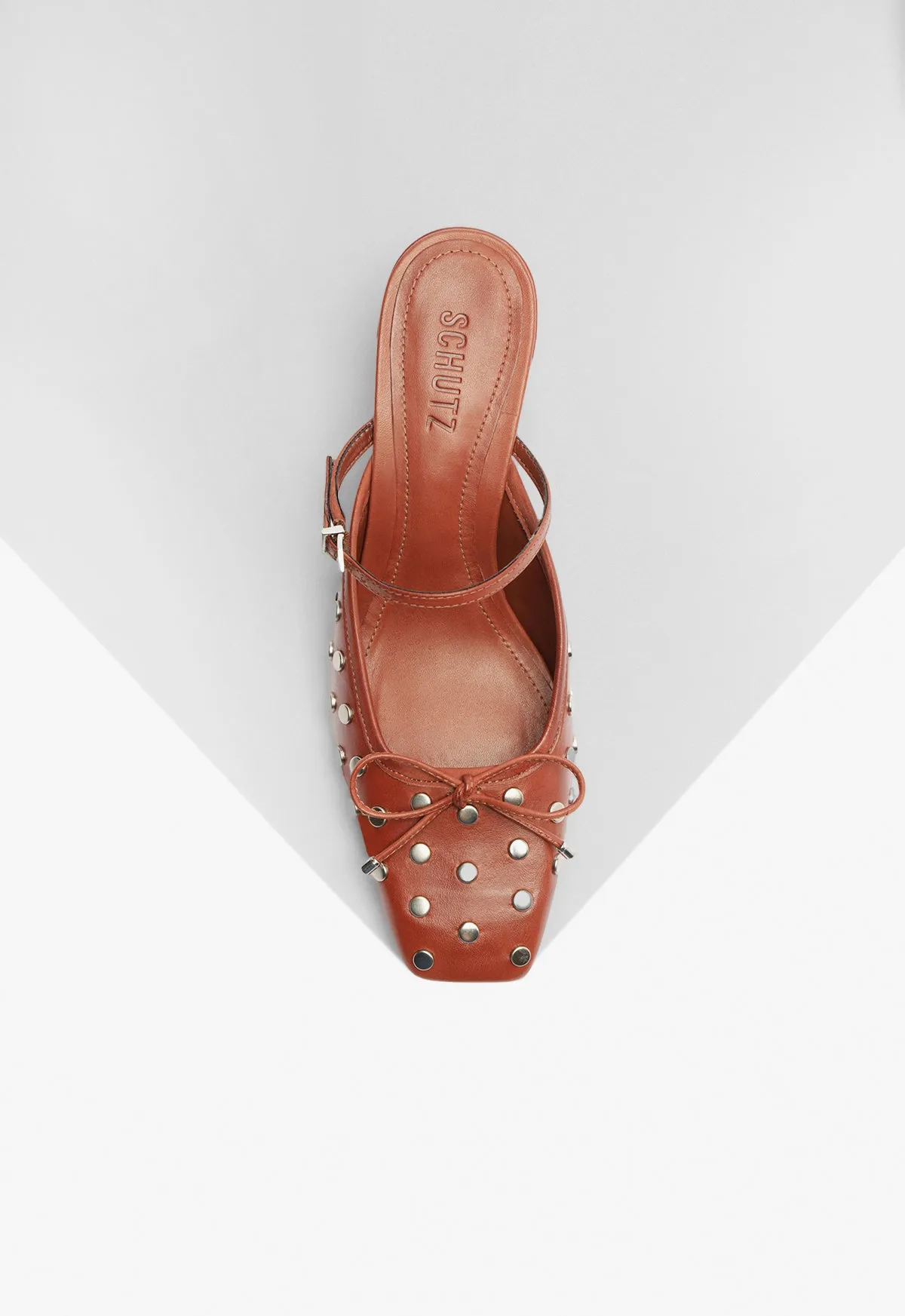 Future-Ready Fit Arissa Block Mule Studs Leather Pump