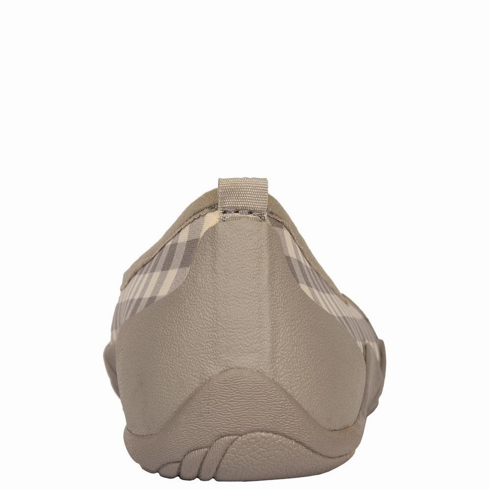 Subtle Signature Forward Pulse Muck Boots Breezy Shoes