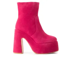 Go-Mode Fit Daze Fuchsia Suede