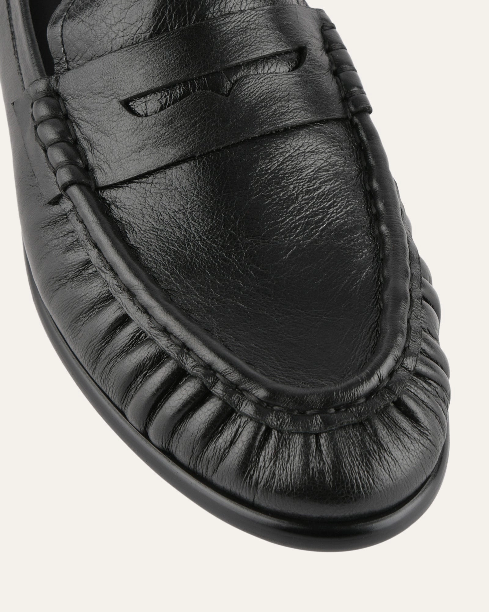 Dynamic Looks Quiet Design Myrtle Loafers Black Leather