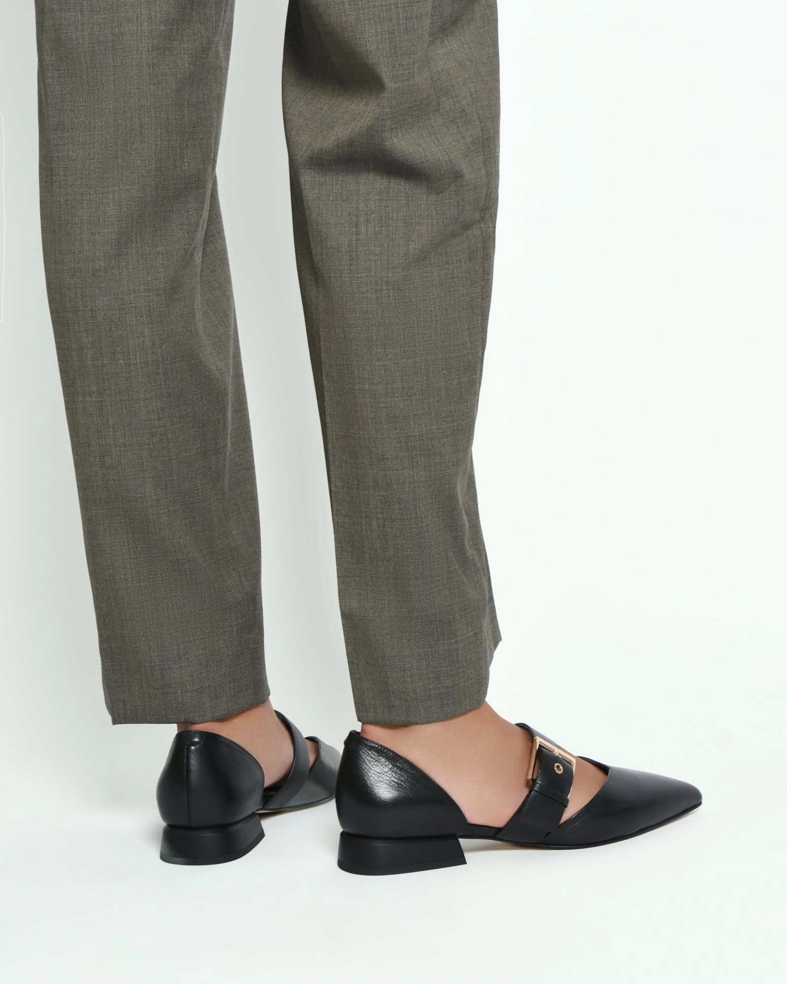 Neela Dress Flats Black Leather Adaptive Gear