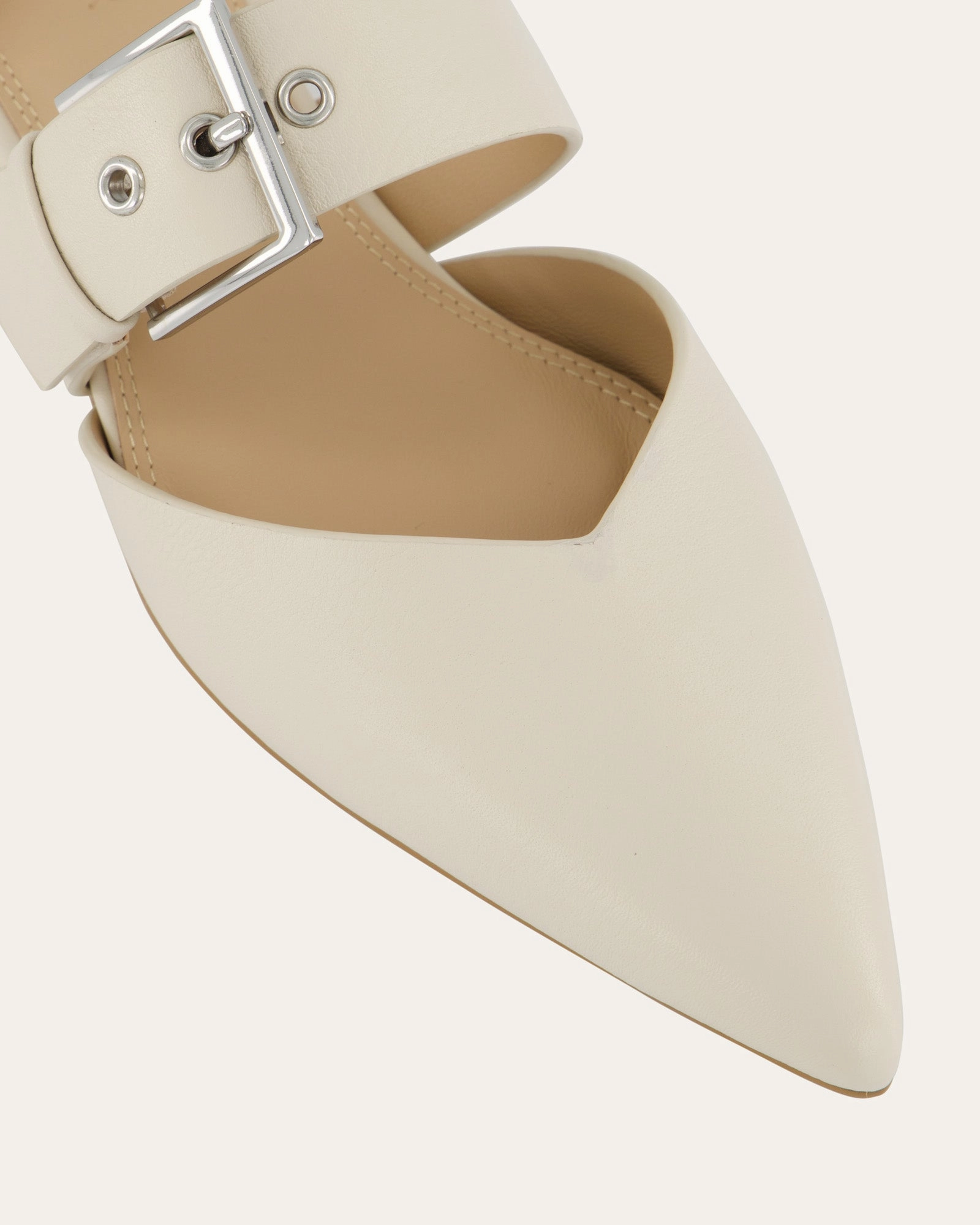 Neela Dress Flats Off White Leather Core Pulse Day-To-Day Fit