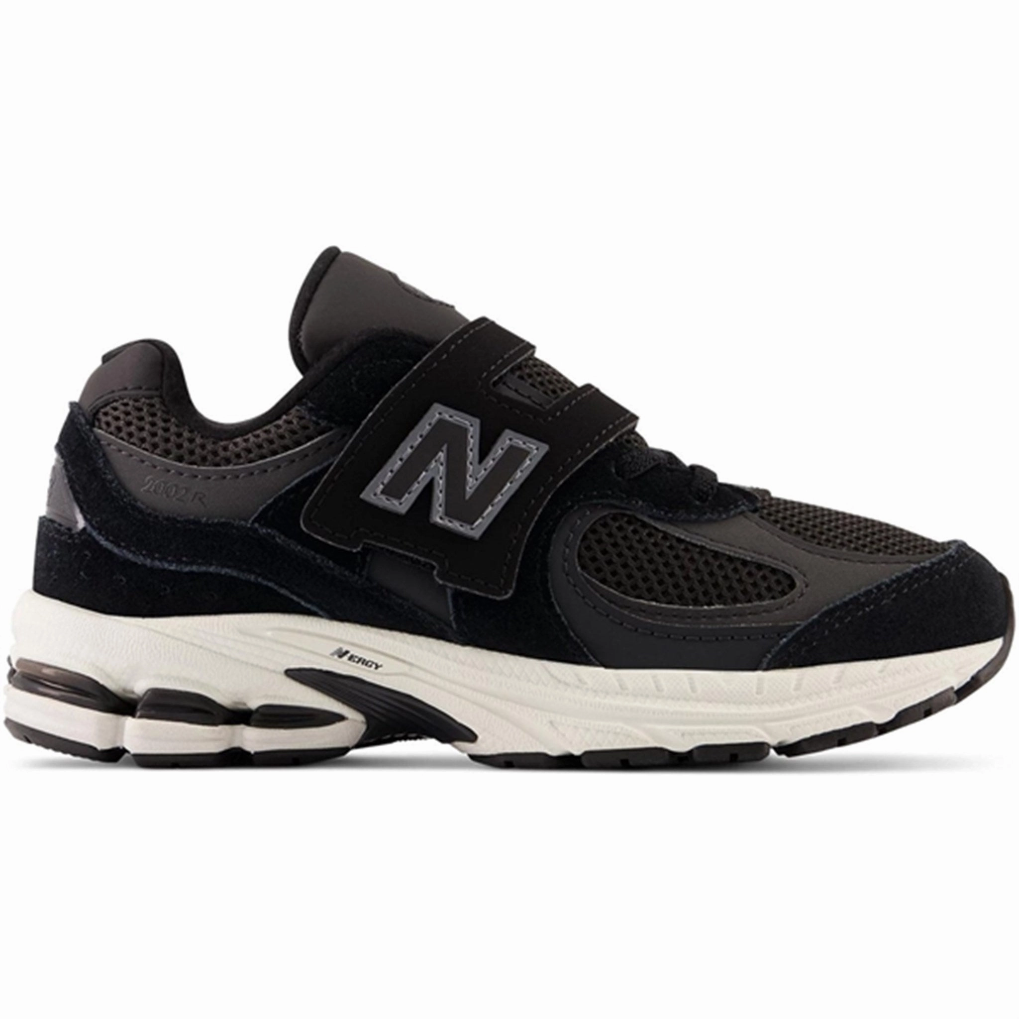 New Balance 2002 Alternative Closure Sneakers Black Layered Utility