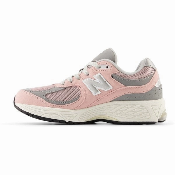 Universal Outfit Quiet Statement New Balance 2002 Kids Sneakers Orbit Pink