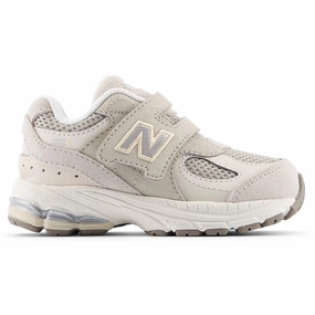 Creative Layers Ease Engineered New Balance Shipyard 2002 Kids Hook & Loop Sneakers