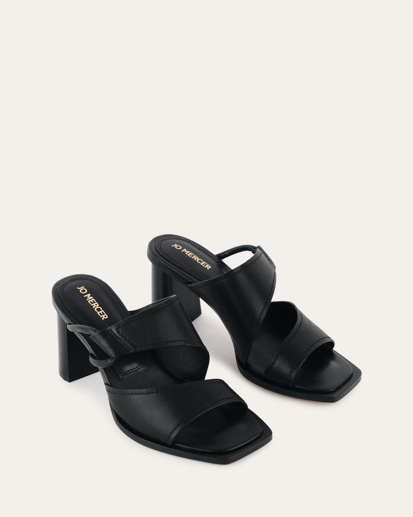 Modern Motionwear Forward-Looking Fit Cammy Mid Heel Sandals Black Leather