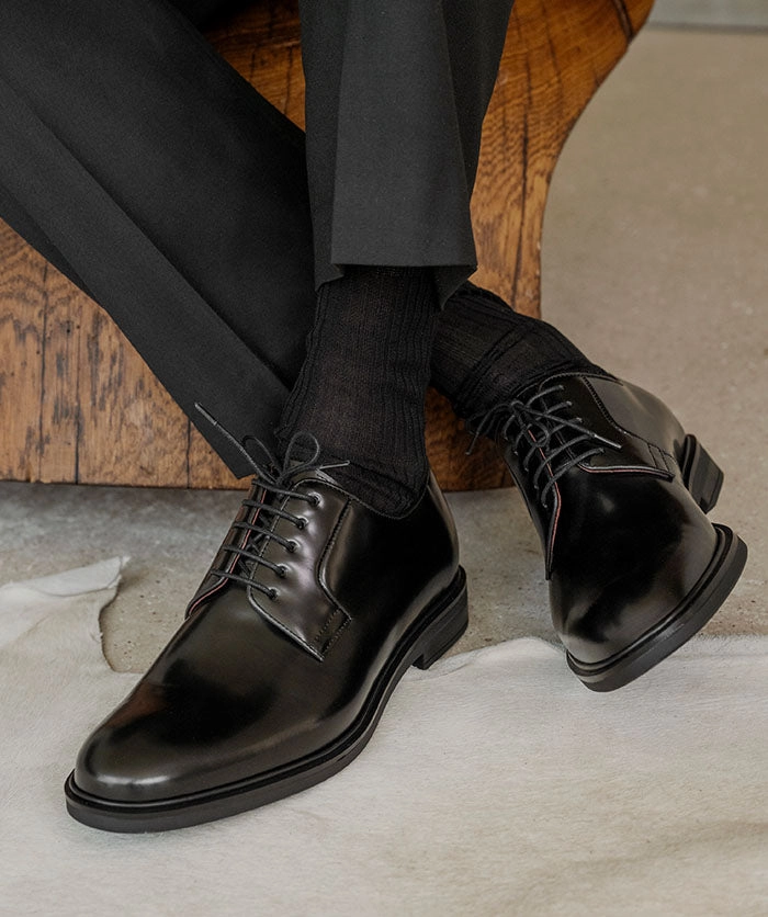 Essential Edge Redefining Casual Noham Black Derby