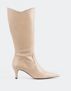 Odyssia Camel Leather Lightweight Living