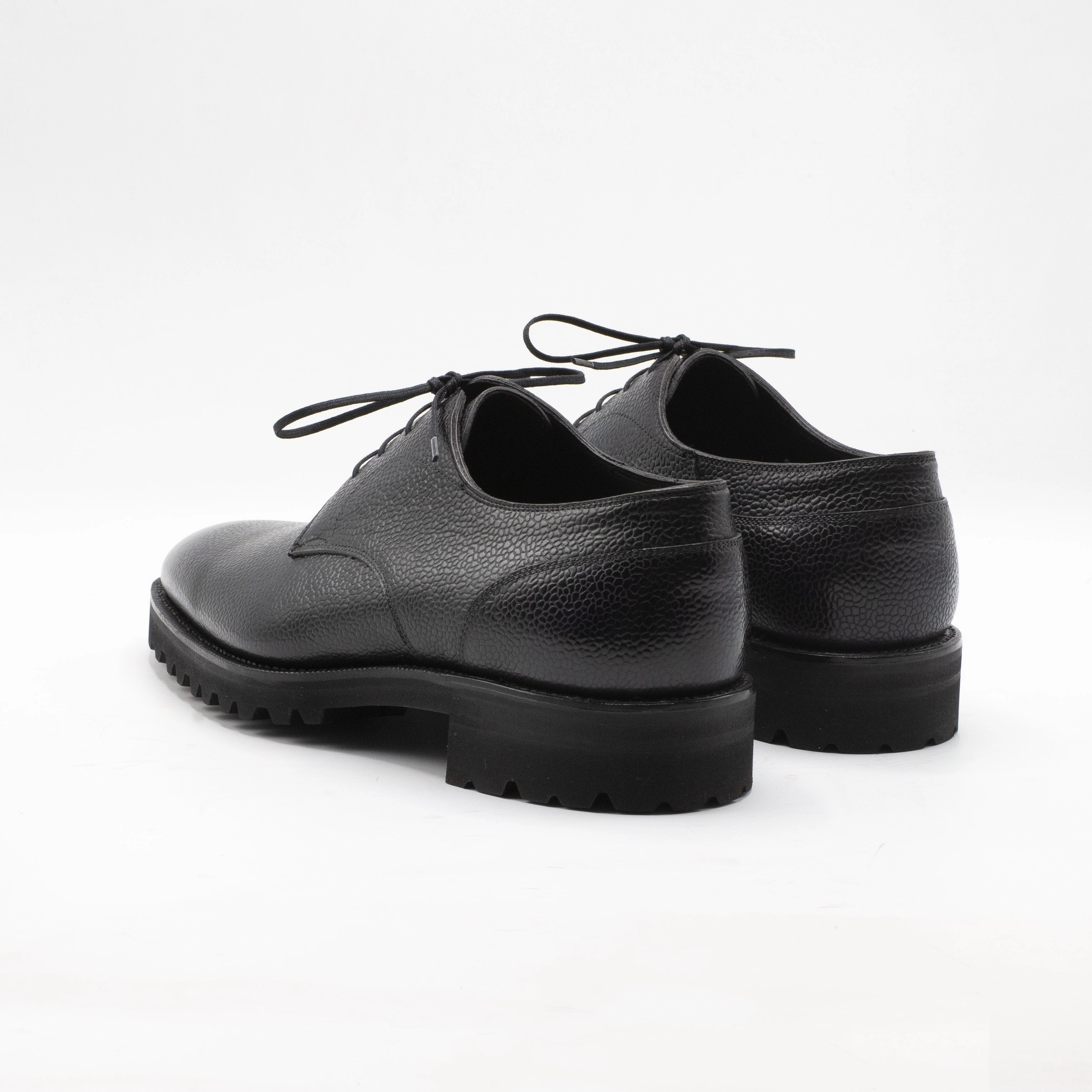 Refined Chill Derby Simple Shoe - Onyx Country Calf