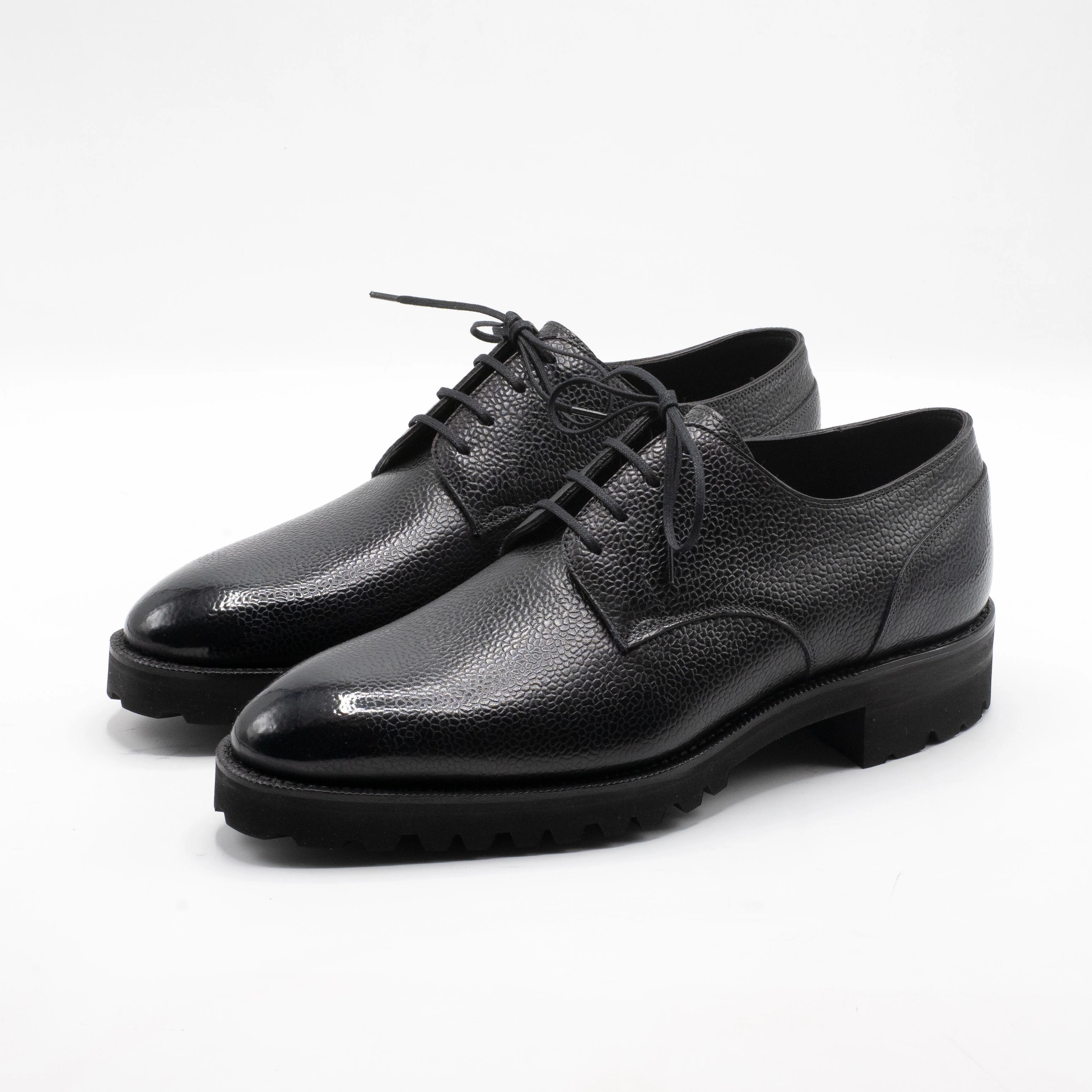 Universal Function In-Motion Look Derby Simple Shoe - Onyx Country Calf