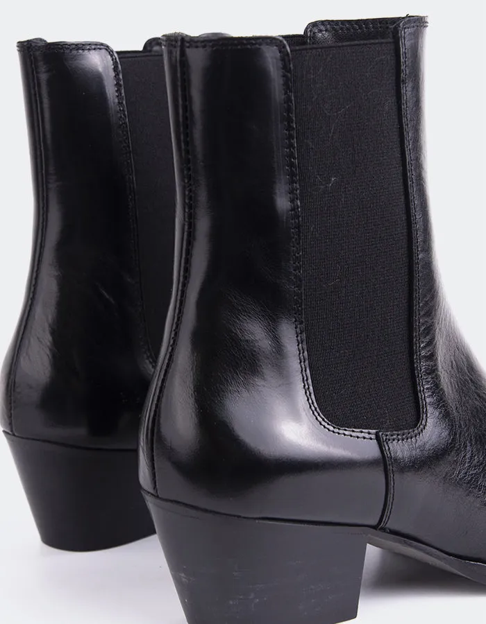 Modern Build Layered Motion Orsogna Black Leather